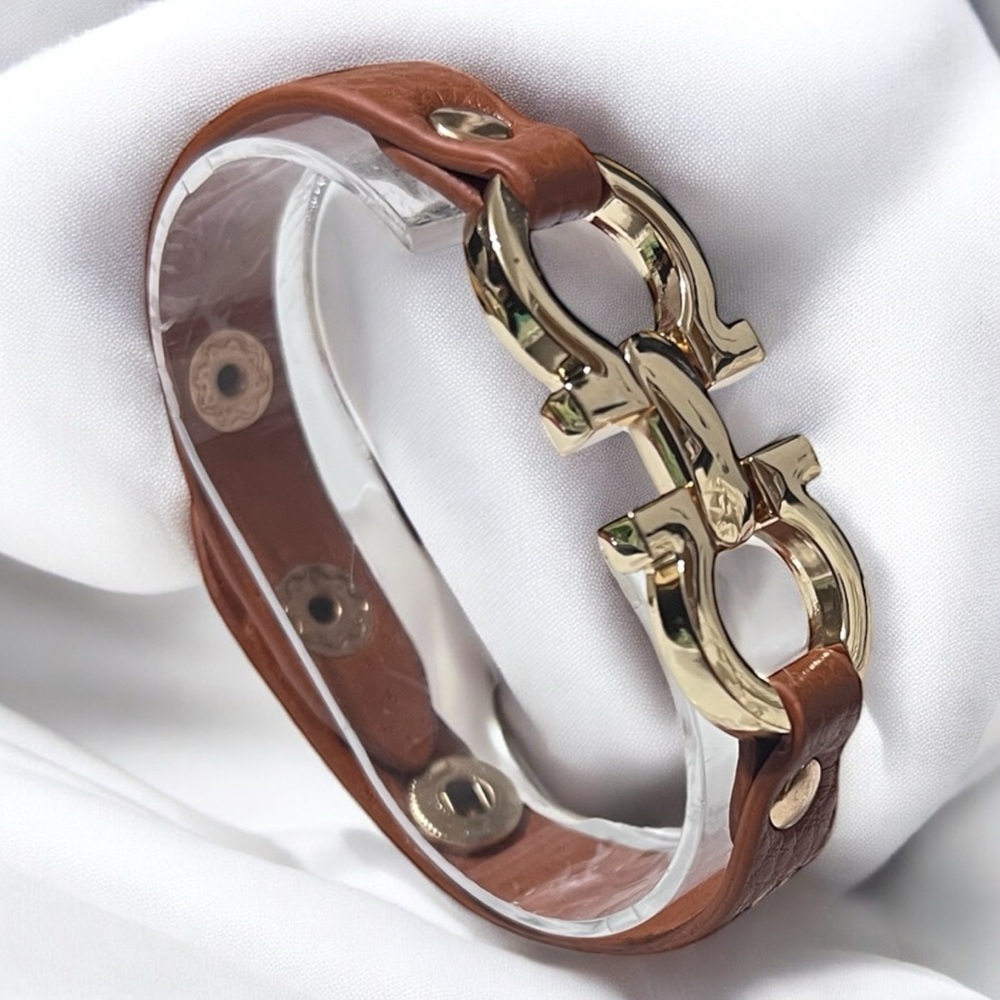 Elegant Brown Leather Bracelet with Gold Hardware☑️